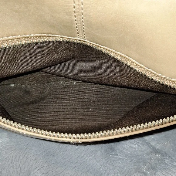 COACH VINTAGE LEGACY TAN SHOULDER CROSSBODY BAG C1069-F15170 - Picture 16 of 16